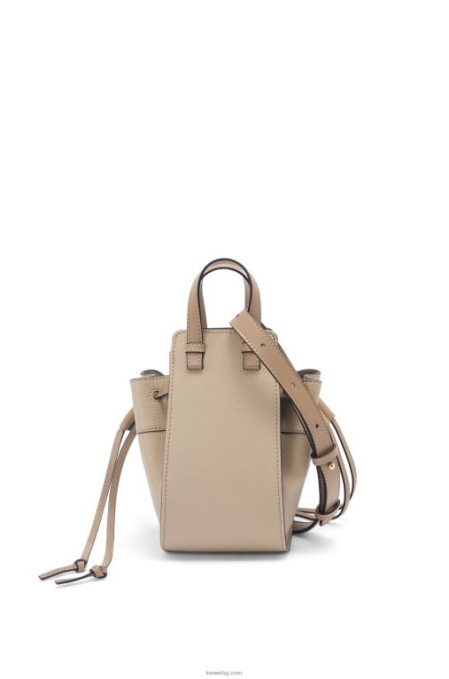 Loewe шнур за мини хамак от мека зърнеста телешка кожа F84B8289 Жени пясък