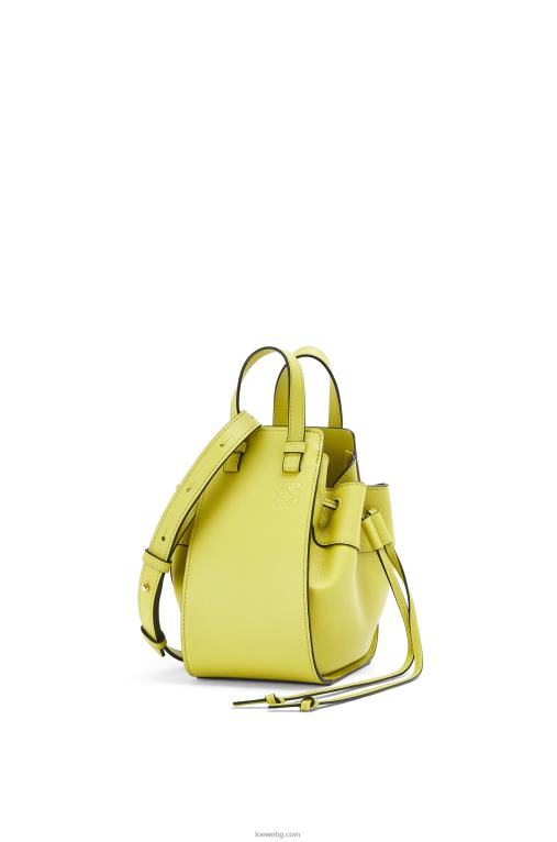 Loewe шнур за мини хамак от класическа телешка кожа F84B8297 Жени лайм жълто