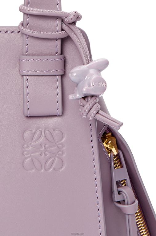 Loewe компактен хамак от сатенирана телешка кожа F84B8312 Жени бледа патладжанена глазура