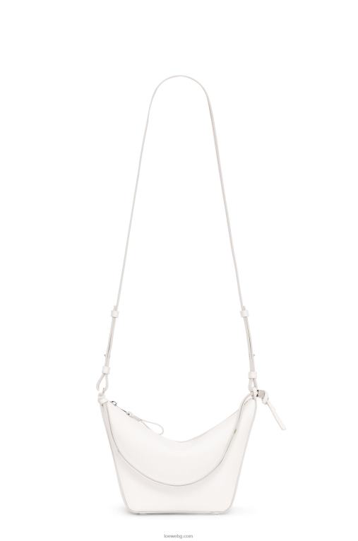 Loewe мини чанта за хамак от класическа телешка кожа F84B8324 Жени меко бяло