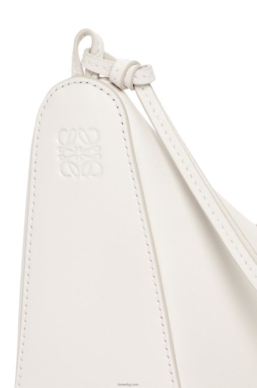 Loewe мини чанта за хамак от класическа телешка кожа F84B8324 Жени меко бяло