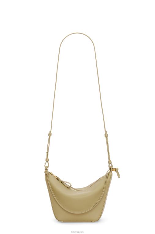 Loewe мини чанта за хамак от класическа телешка кожа F84B8325 Жени глина зелена