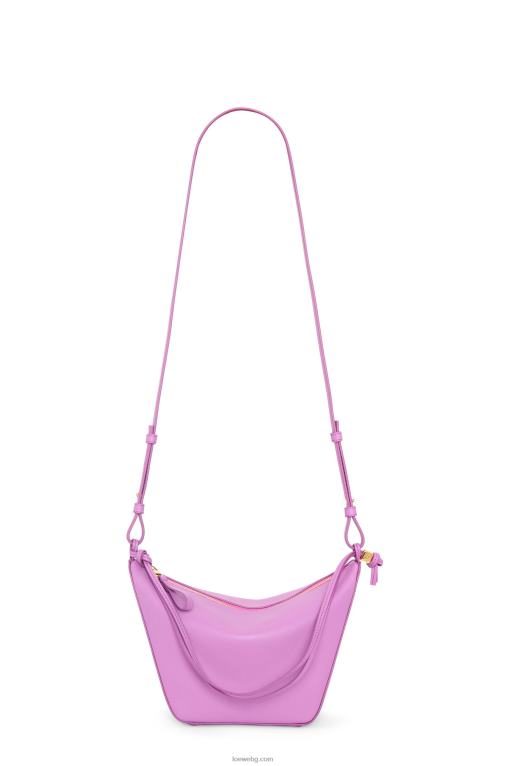 Loewe мини чанта за хамак от класическа телешка кожа F84B8332 Жени скална роза