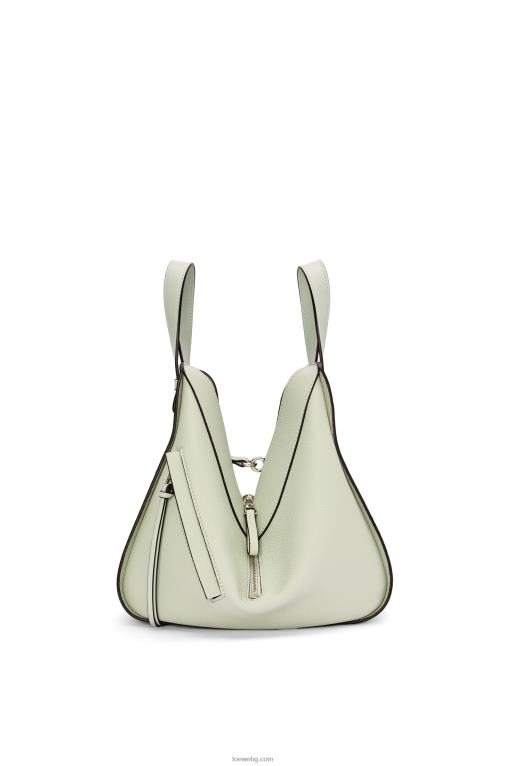 Loewe малка чанта за хамак от мека зърнеста телешка кожа F84B8370 Жени светъл селадон