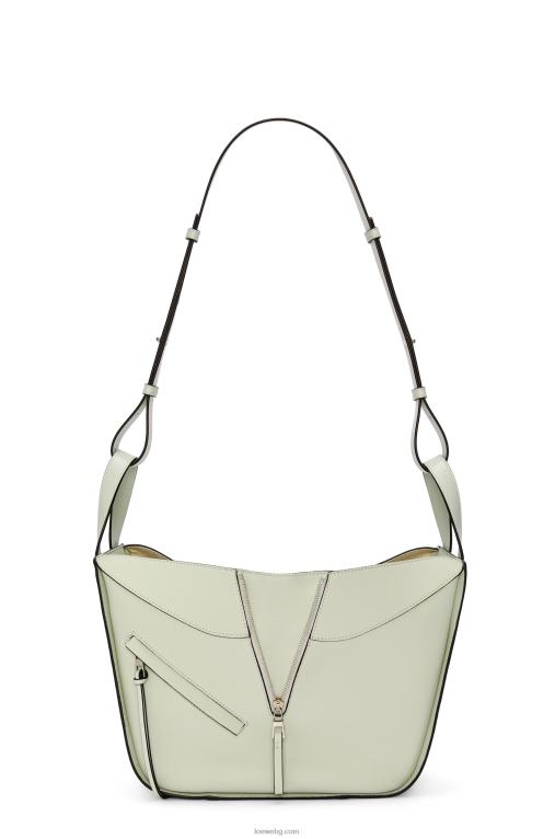 Loewe малка чанта за хамак от мека зърнеста телешка кожа F84B8370 Жени светъл селадон