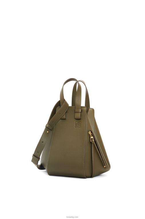 Loewe малка чанта за хамак от класическа телешка кожа F84B8371 Жени тъмно каки зелено