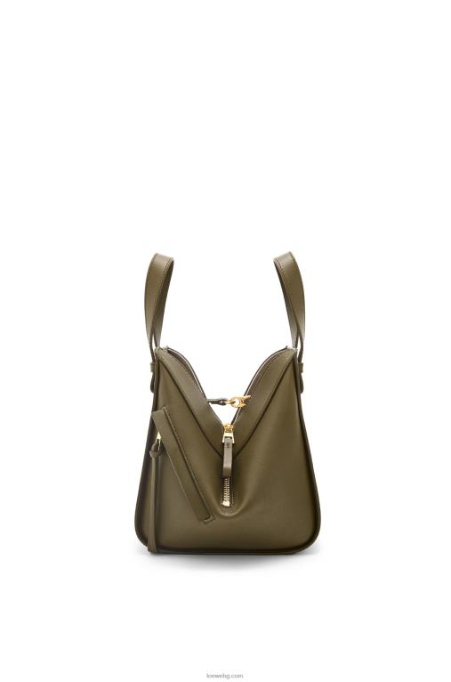 Loewe компактна чанта хамак от класическа телешка кожа F84B8372 Жени тъмно каки зелено