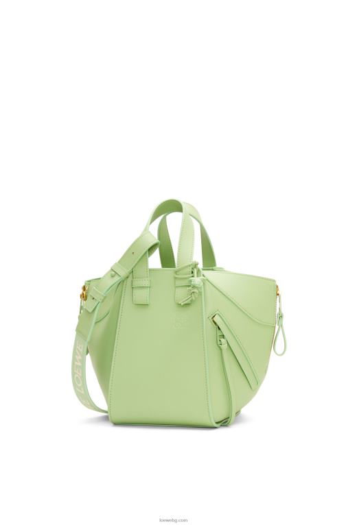 Loewe компактен хамак от сатенирана телешка кожа F84B8408 Жени лайм зелена глазура