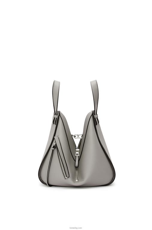 Loewe малка чанта за хамак от мека зърнеста телешка кожа F84B8434 Жени перлено сиво