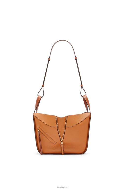 Loewe малка чанта за хамак от мека зърнеста телешка кожа F84B8439 Жени лек карамел