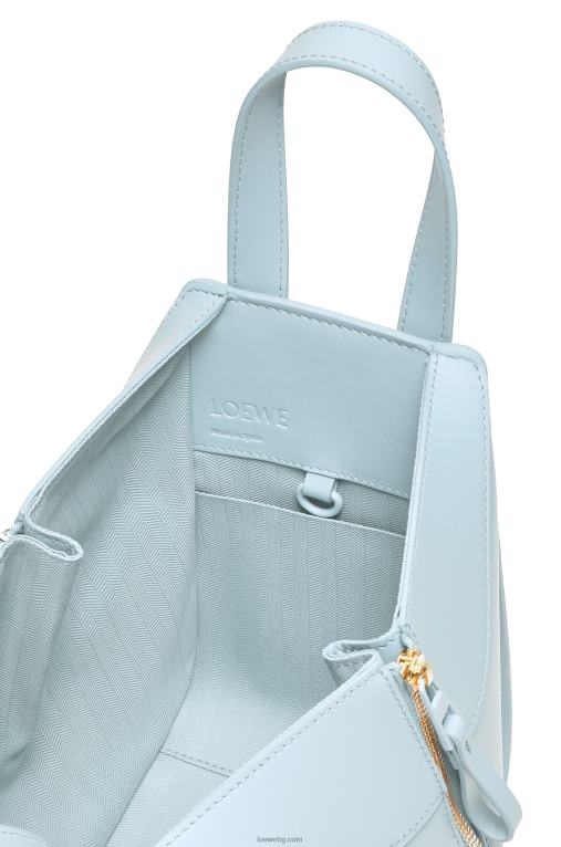Loewe компактна чанта за хамак от сатенирана телешка кожа F84B8460 Жени аквамарин