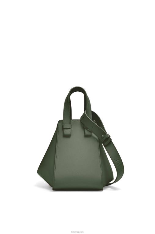 Loewe компактна чанта за хамак от сатенирана телешка кожа F84B8461 Жени реколта каки