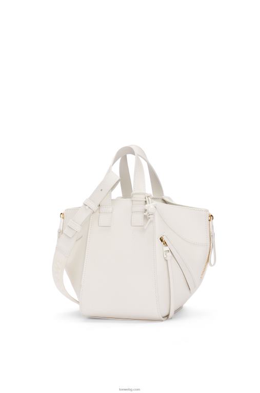 Loewe компактен хамак от сатенирана телешка кожа F84B8462 Жени бяла глазура