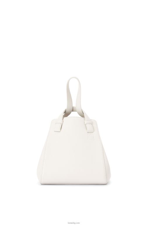 Loewe чанта за хамак от телешка кожа напа F84B8499 Жени меко бяло