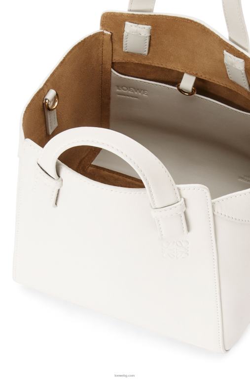 Loewe чанта за хамак от телешка кожа напа F84B8499 Жени меко бяло
