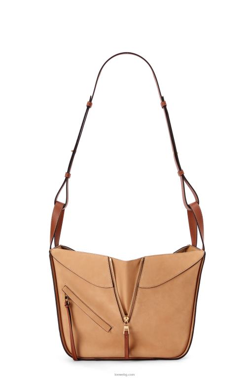 Loewe малка чанта за хамак от класическа телешка кожа и велур F84B8506 Жени млечна/топла пустиня