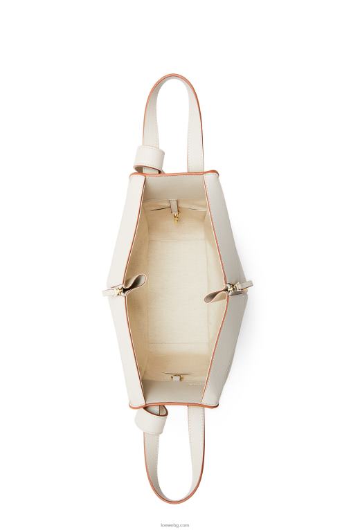Loewe малка чанта за хамак от зърнеста телешка кожа F84B8515 Жени светъл призрак