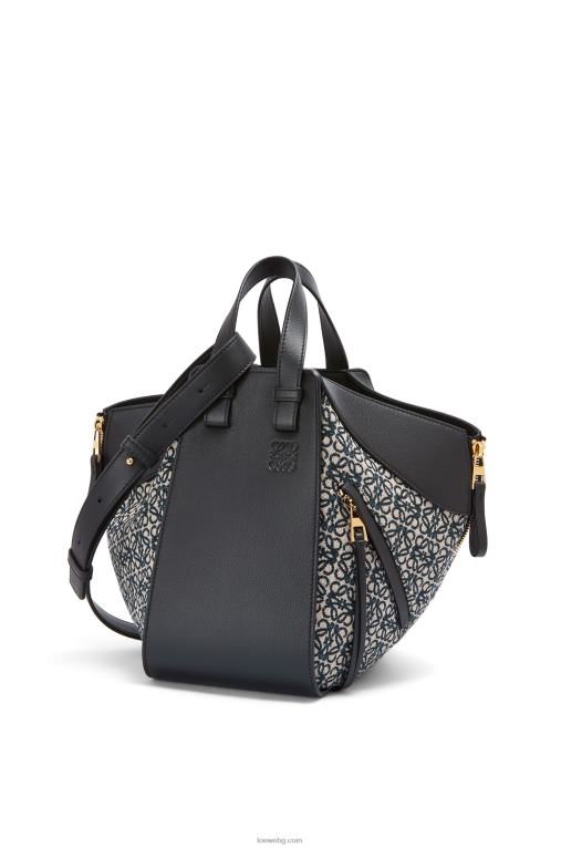 Loewe малка чанта за хамак от анаграм жакард и телешка кожа F84B8520 Жени тъмносиньо/черно