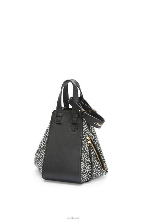 Loewe малка чанта за хамак от анаграм жакард и телешка кожа F84B8520 Жени тъмносиньо/черно