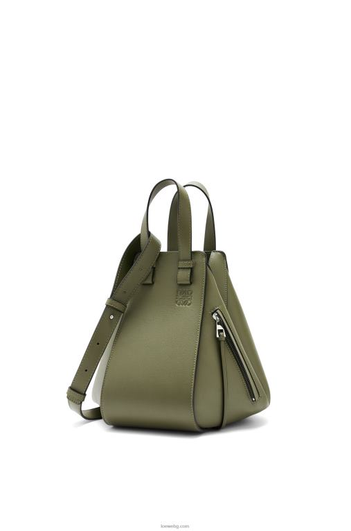 Loewe малка чанта за хамак от класическа телешка кожа F84B8524 Жени авокадо зелено