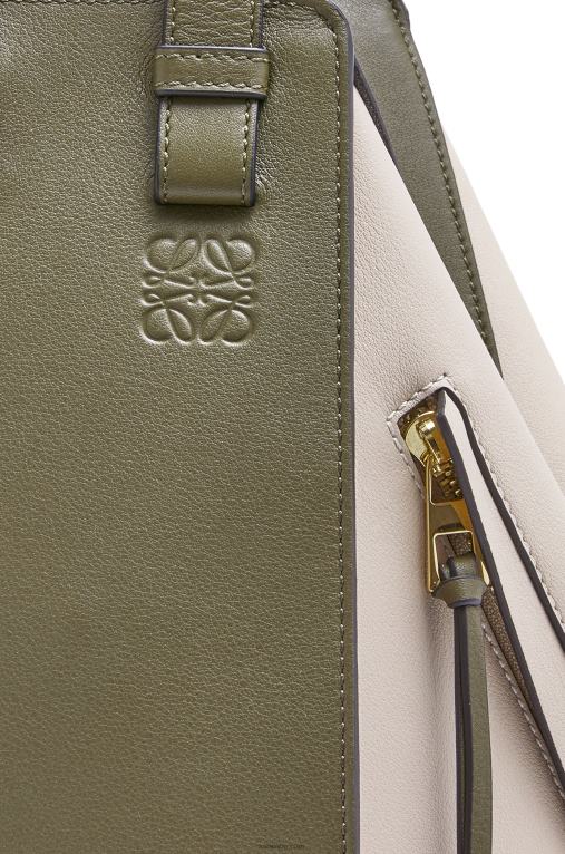 Loewe малка чанта за хамак от класическа телешка кожа F84B8525 Жени есенно зелено/светло овесено