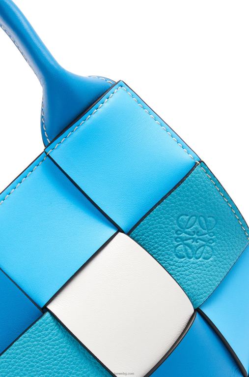 Loewe малка излишна кожена плетена чанта-кошница от телешка кожа F84B8104 Жени син