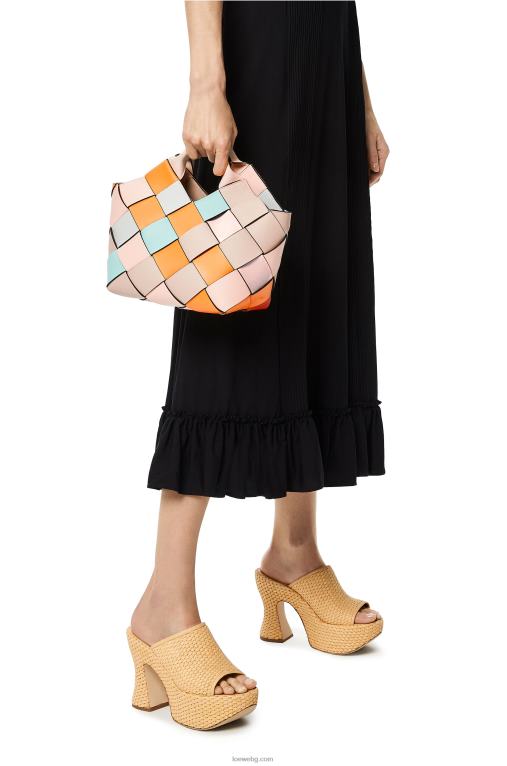 Loewe малка излишна кожена плетена чанта-кошница от телешка кожа F84B8105 Жени кайсия/злато
