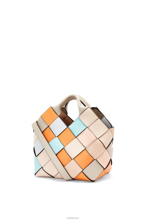 Loewe малка излишна кожена плетена чанта-кошница от телешка кожа F84B8105 Жени кайсия/злато