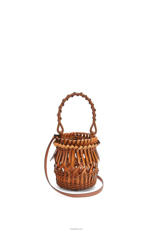 Loewe малка чанта от телешка кожа с ресни F84B8177 Жени тен