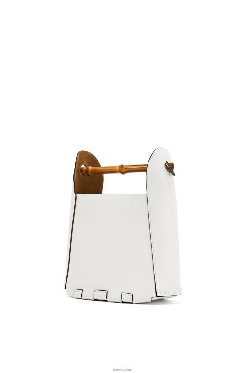 Loewe бамбукова чанта от телешка кожа F84B8178 Жени меко бяло