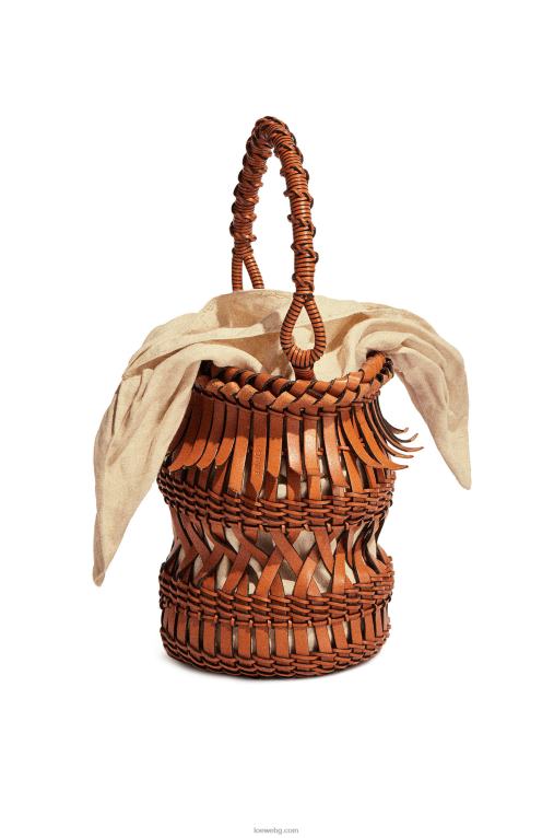 Loewe чанта от телешка кожа с ресни F84B8185 Жени тен
