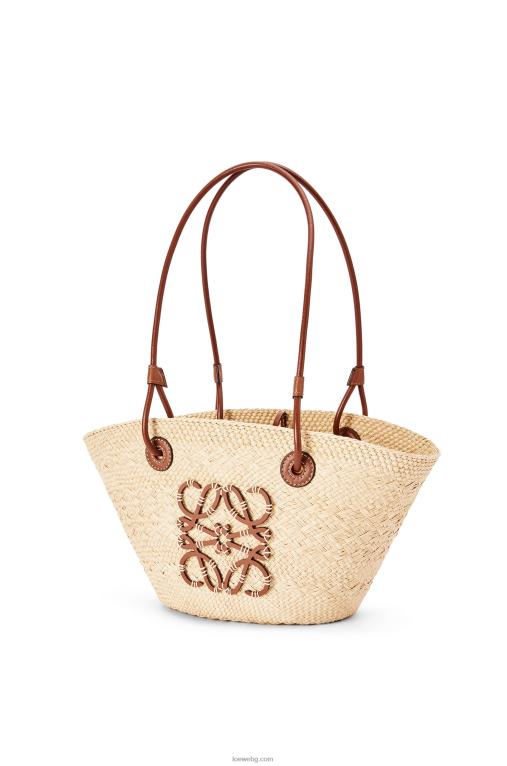 Loewe малка чанта кошница с анаграми от палма Ирака и телешка кожа F84B819 Жени естествен/тен