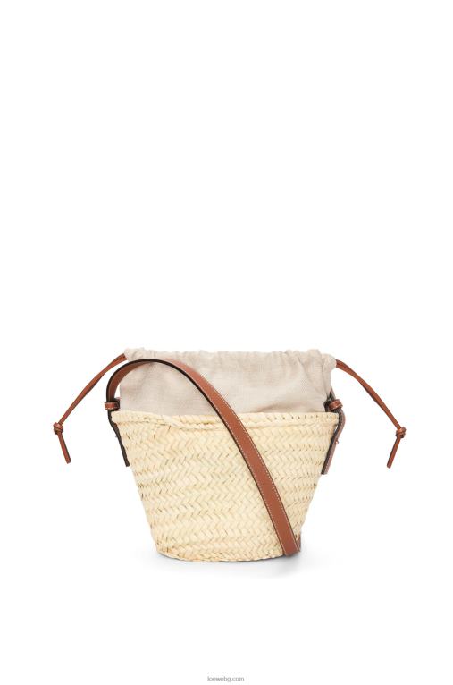 Loewe чанта тип кофа с шнур от палмови листа и телешка кожа F84B822 Жени естествен/тен