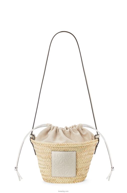 Loewe чанта тип кофа с шнур от палмови листа и телешка кожа F84B823 Жени естествен/бял