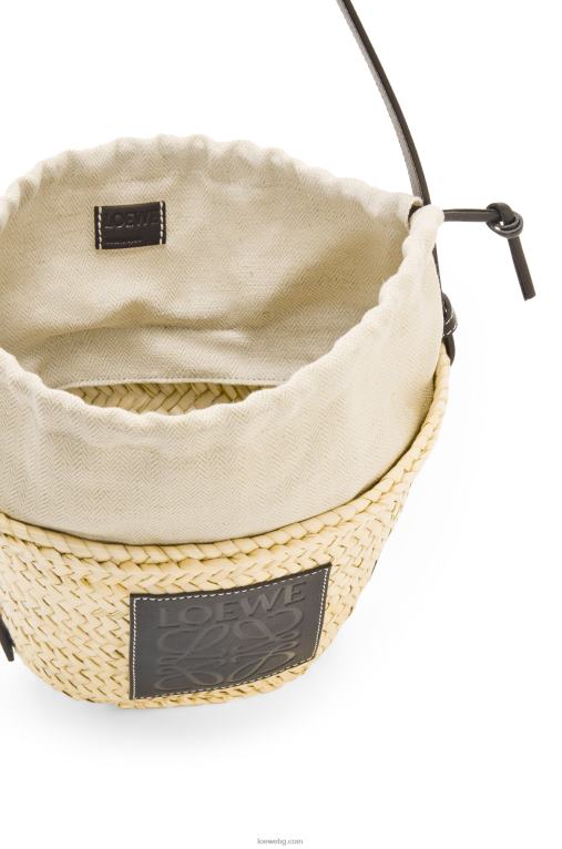 Loewe чанта тип кофа с шнур от палмови листа и телешка кожа F84B824 Жени естествен/черен