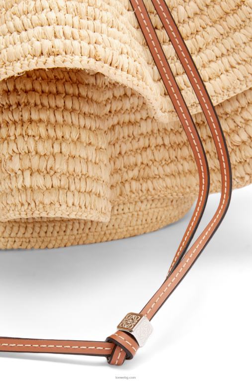 Loewe чанта с балонени волани от рафия и телешка кожа F84B839 Жени естествен/тен