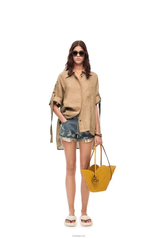 Loewe чанта с венчелистчета от рафия и телешка кожа F84B840 Жени охра