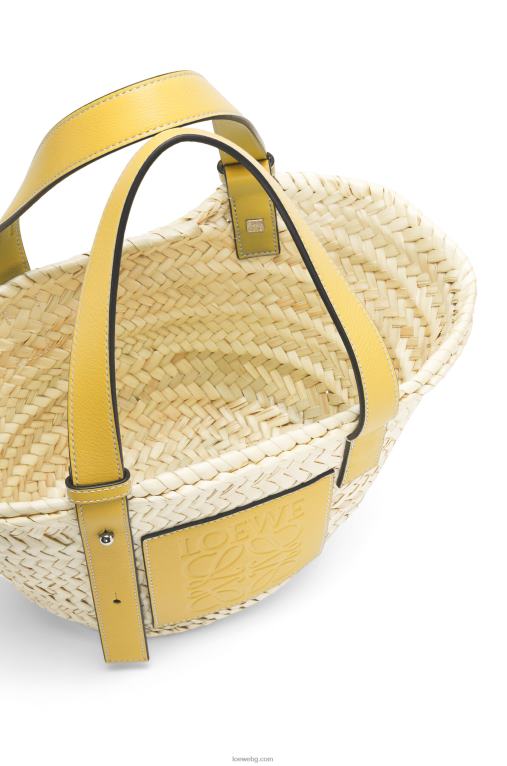 Loewe малка чанта кошница от палмови листа и телешка кожа F84B850 Жени тъмно жълто