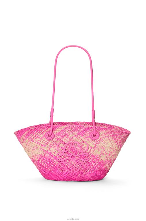 Loewe малка чанта кошница с анаграми от палма Ирака и телешка кожа F84B856 Жени фуксия