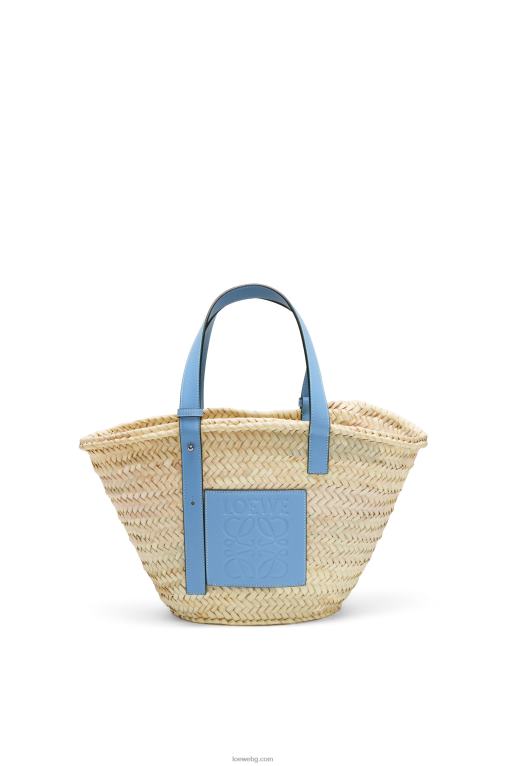 Loewe чанта кошница от палмови листа и телешка кожа F84B858 Жени светло синьо