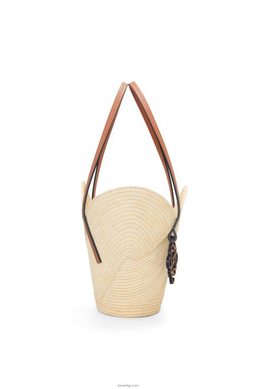 Loewe чанта с венчелистчета от рафия и телешка кожа F84B861 Жени естествен/тен
