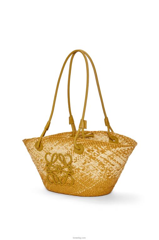 Loewe малка чанта кошница с анаграми от палма Ирака и телешка кожа F84B88 Жени охра