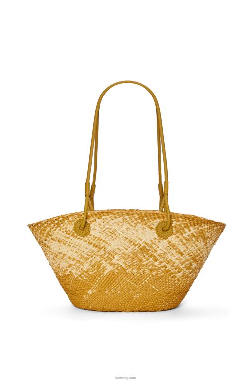 Loewe малка чанта кошница с анаграми от палма Ирака и телешка кожа F84B88 Жени охра