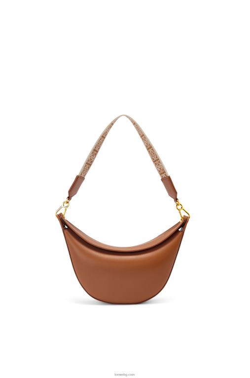 Loewe малка чанта луна от сатенирана телешка кожа и жакард F84B8452 Жени пекан