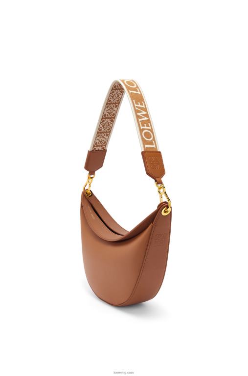 Loewe малка чанта луна от сатенирана телешка кожа и жакард F84B8452 Жени пекан