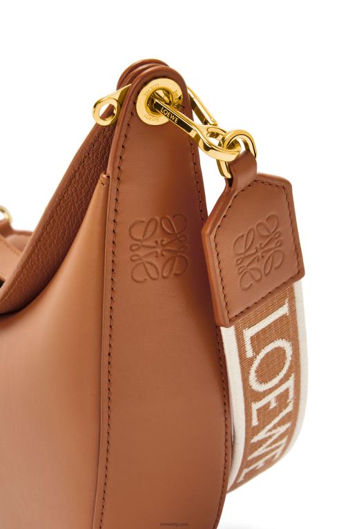 Loewe малка чанта луна от сатенирана телешка кожа и жакард F84B8452 Жени пекан