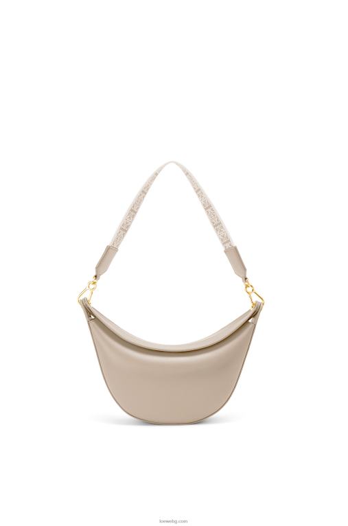 Loewe малка чанта луна от сатенирана телешка кожа и жакард F84B8475 Жени лек овес