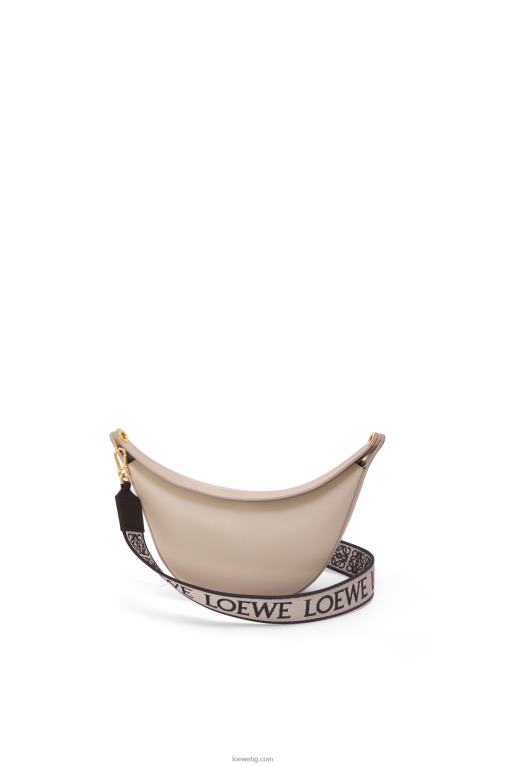 Loewe малка чанта луна от сатенирана телешка кожа и жакард F84B8475 Жени лек овес