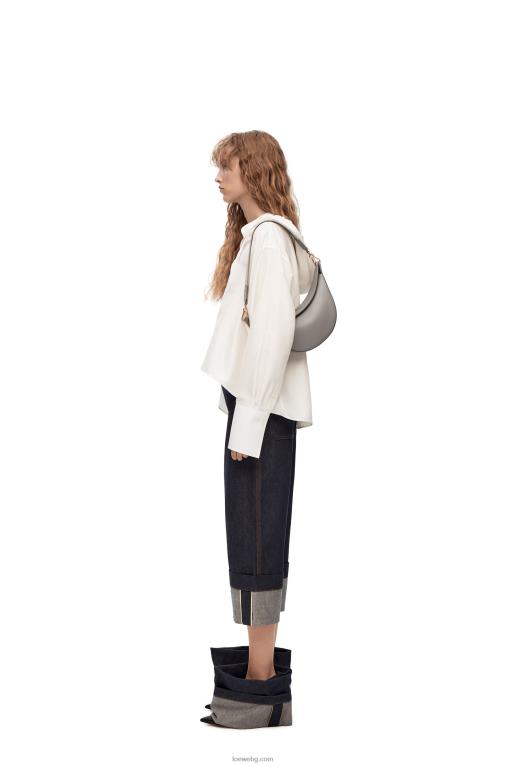 Loewe малка чанта луна от сатенирана телешка кожа и жакард F84B8476 Жени перлено сиво