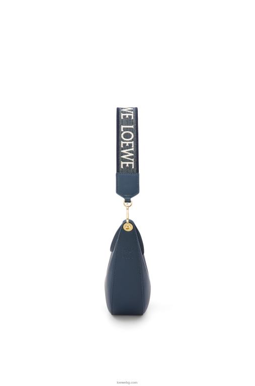 Loewe малка чанта луна от сатенирана телешка кожа и жакард F84B8482 Жени синьо оникс
